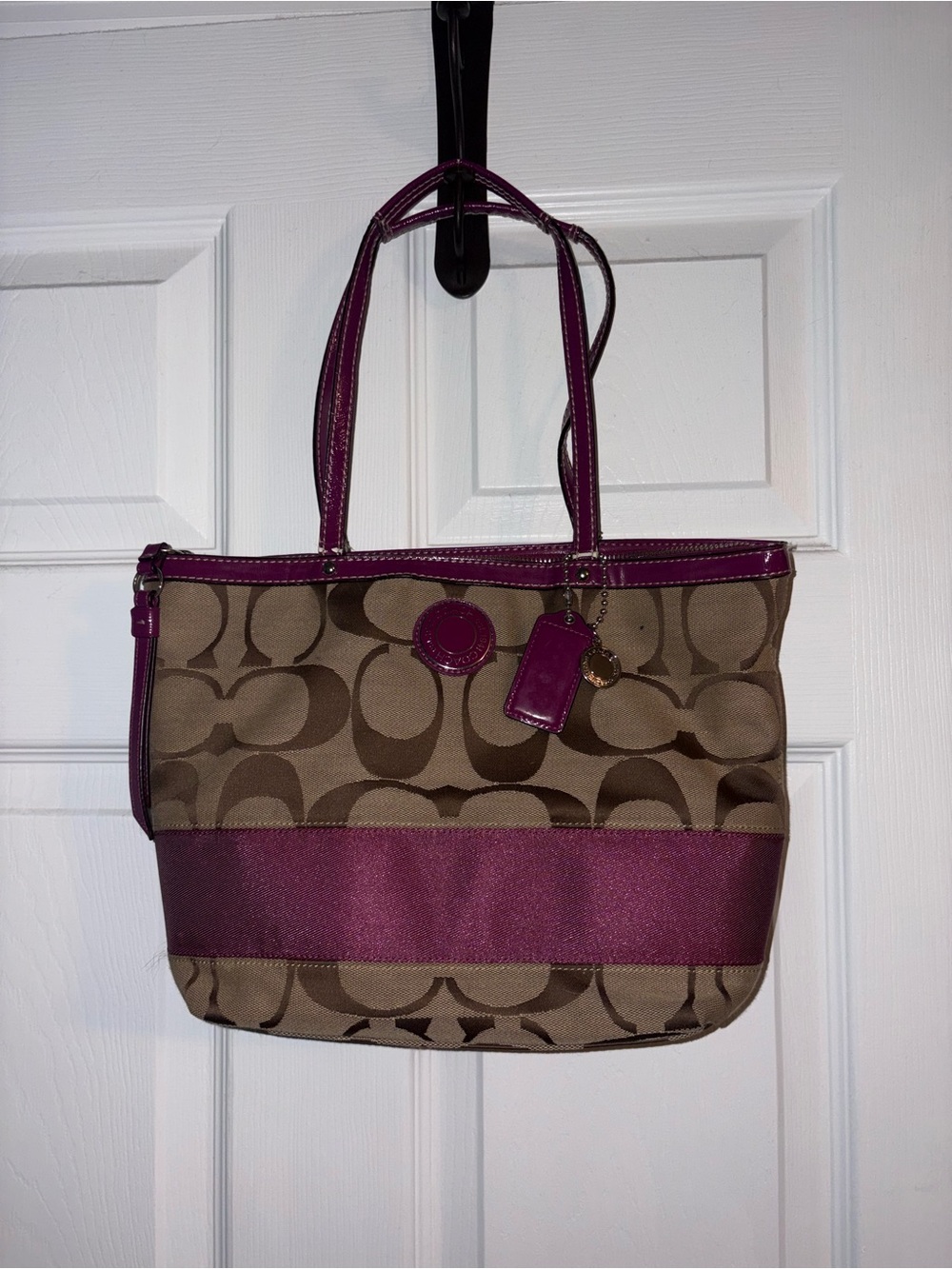 Coach Signature Logo Tote Zip Top Purple Trim Charm Medium w/ Inner Pockets